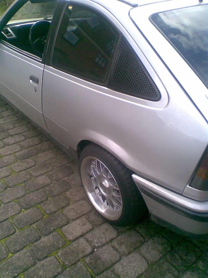Opel Kadett Gsi  - Jaja skulle jo lige prøve Keskin KT4 9X16 men de er vidst for brede:-( billede 12