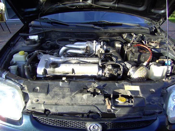 Mazda 323c  billede 9