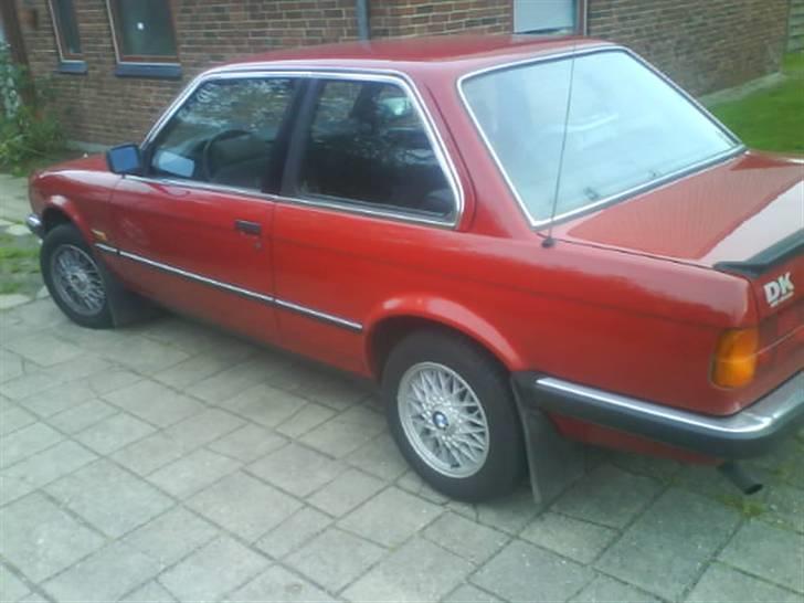BMW 320i billede 3