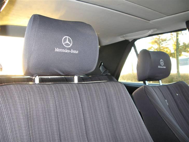 Mercedes Benz 230 E (W124) - Mmmmm, det er det eneste mit hoved rører i en bil. Ægte "Stjerne" følelse billede 14