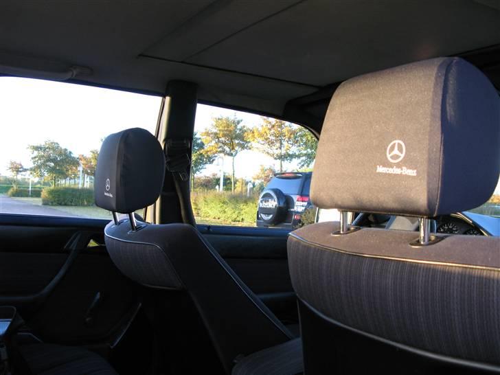 Mercedes Benz 230 E (W124) - Lidt for passageren også. billede 15