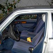 Mercedes Benz 380se v8 solgt