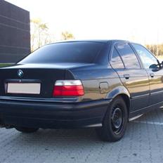 BMW e36 325i - solgt
