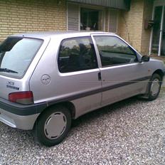 Peugeot 106