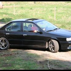 Nissan Primera P10 eGT (Solgt)