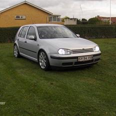 VW Golf 4 solgt