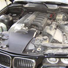 BMW 320i coupe (e36)