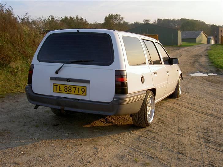 Opel Kadett caravan (sælges) billede 10