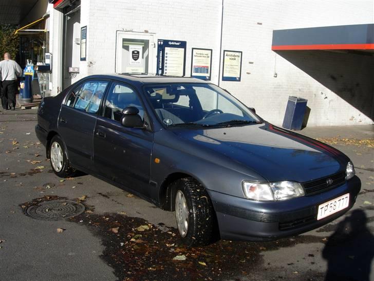 Toyota Carina E skolevogn(SOLGT) billede 3