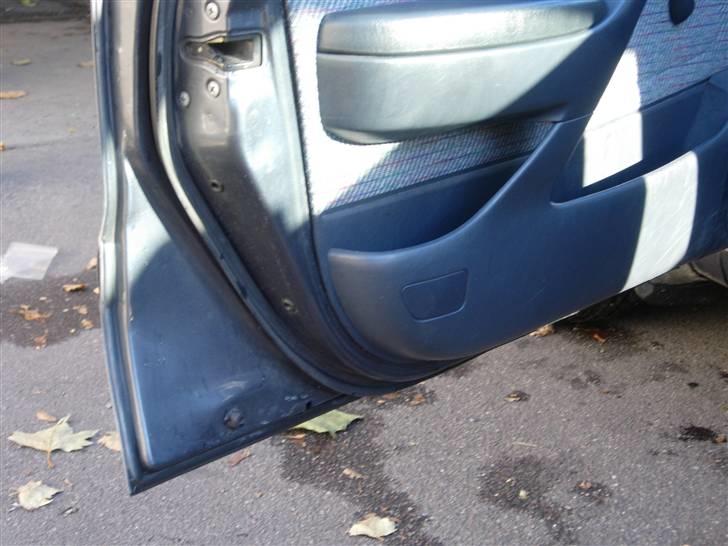 Toyota Carina E skolevogn(SOLGT) billede 16