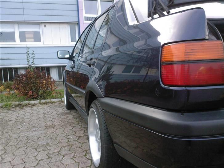 VW vento 1,8 solgt billede 3