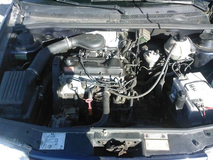VW vento 1,8 solgt billede 11