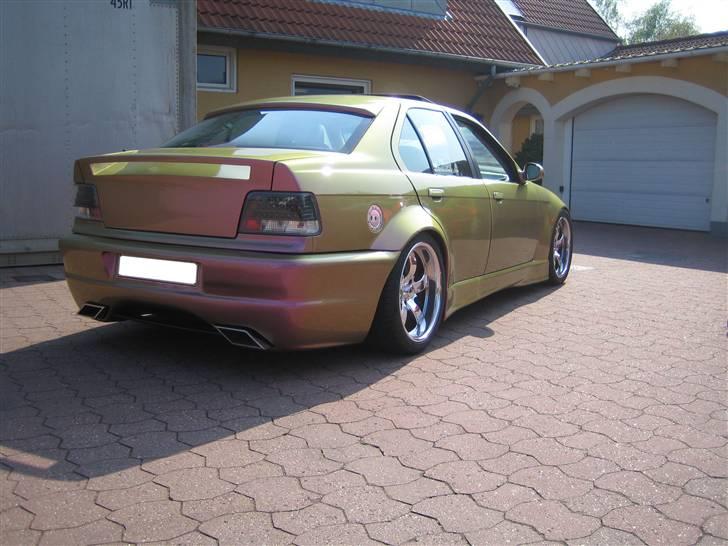 BMW E36 (SOLGT) billede 11