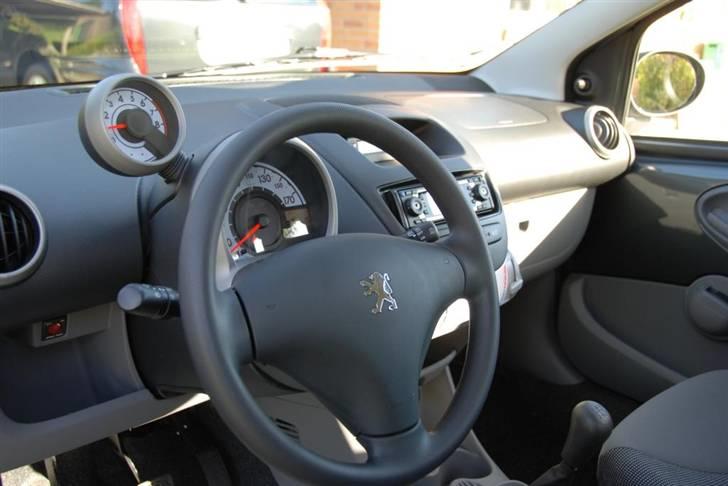 Peugeot 107 (SOLGT) billede 13