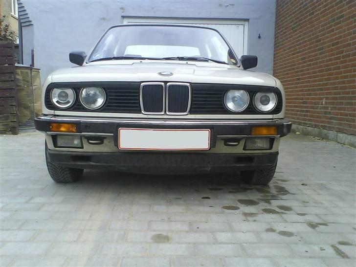 BMW 320i E30 billede 2
