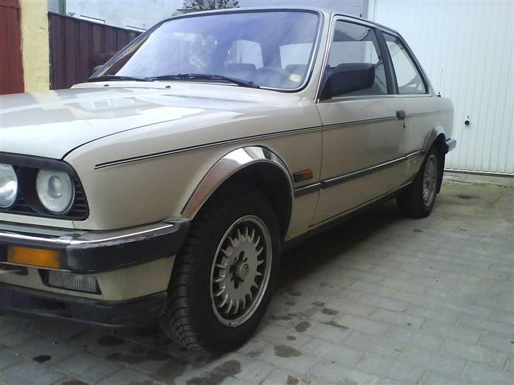 BMW 320i E30 billede 4
