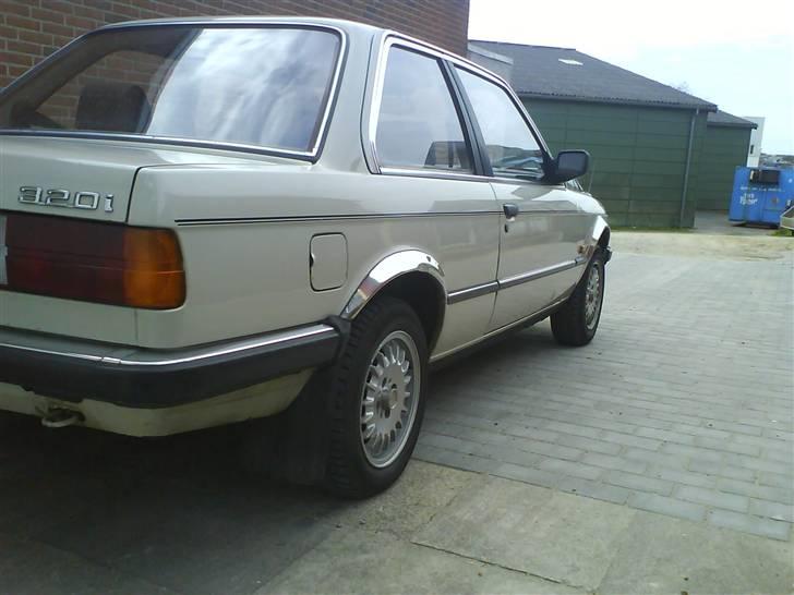 BMW 320i E30 billede 5