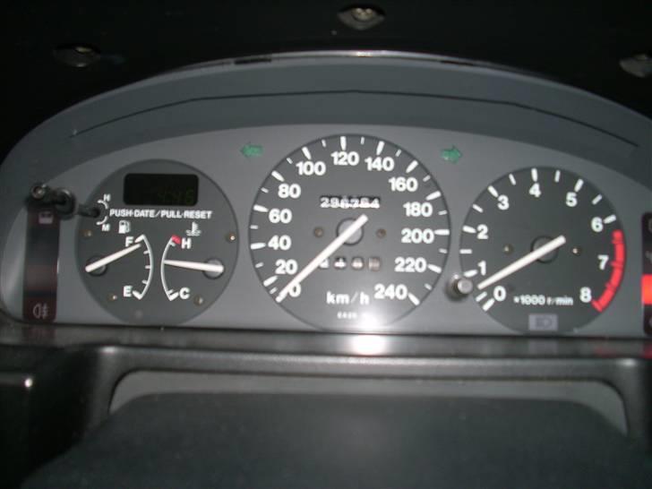 Mazda MX3 V16 (Solgt) billede 13