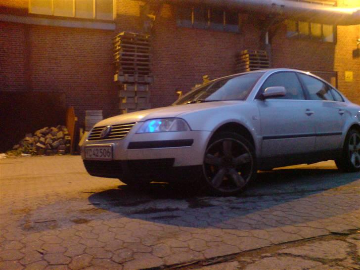 VW Passat 1.9 TDI Limosine billede 2