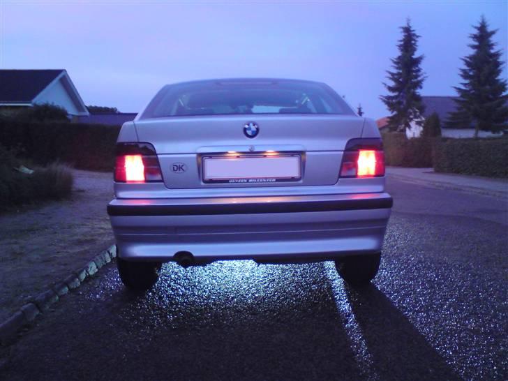 BMW E36 Compact solgt billede 2