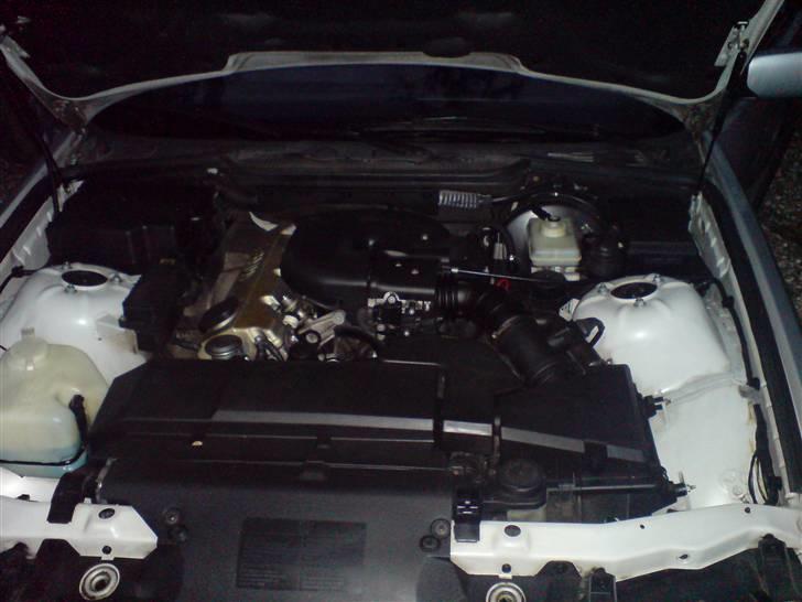BMW E36 Compact solgt billede 4