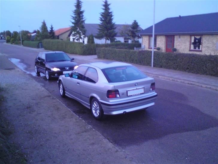 BMW E36 Compact solgt billede 5