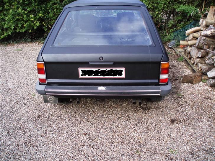 Opel Kadett D - røven billede 8