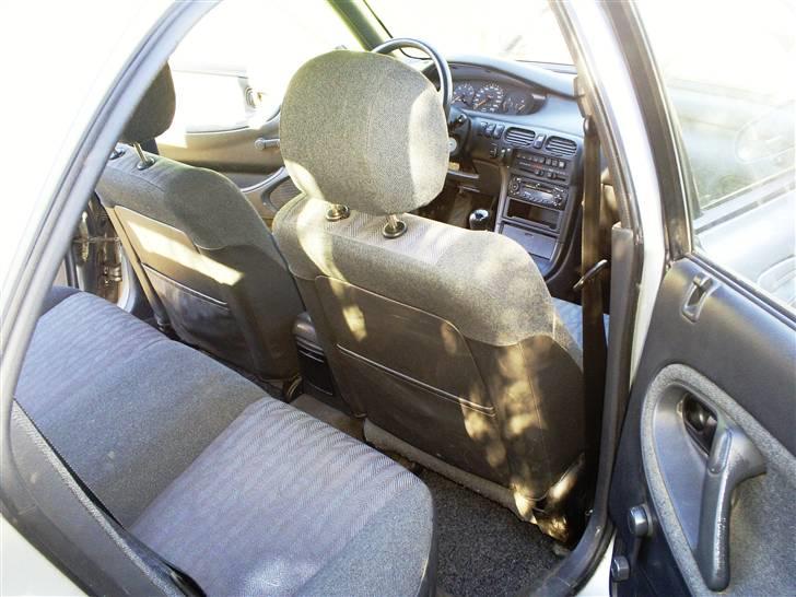 Mazda 626 LX sedan (tot.skadet) - Nydelig kabine.... billede 15