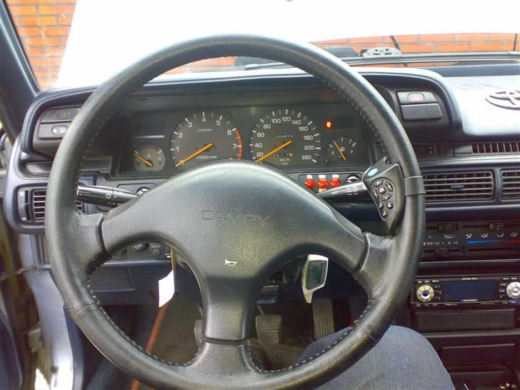 Toyota Camry  - fjern betjening til radio på rattet  billede 17