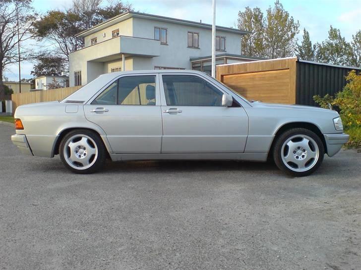 Mercedes Benz 190E 2.3 Aut SOLGT! billede 4