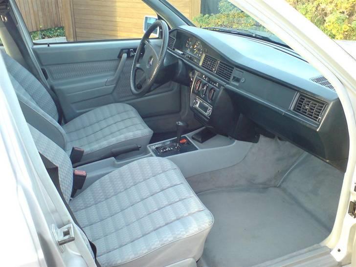 Mercedes Benz 190E 2.3 Aut SOLGT! billede 7