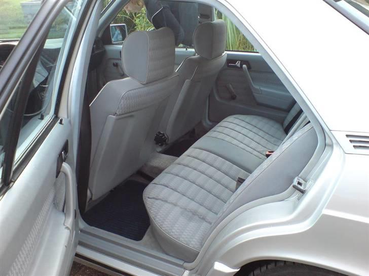 Mercedes Benz 190E 2.3 Aut SOLGT! billede 8