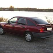 Opel Vectra A 2.0 *solgt*