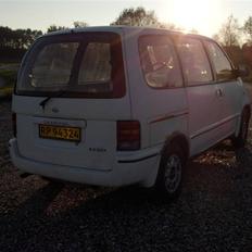Nissan serena 2,0 sgx vintervogn