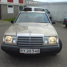 Mercedes Benz W124 - 260E (SOLGT)