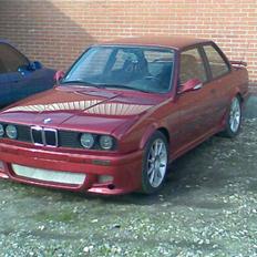 BMW 320i solgt