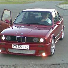 BMW 320i solgt