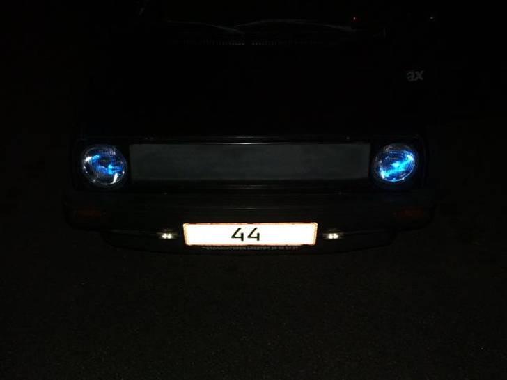 VW Golf 2 "Skyggen"  - Kan lige ane det blå diode lys.. billede 13