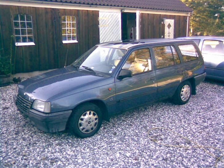 Opel Kadett E (DØD) 1987- billede 1