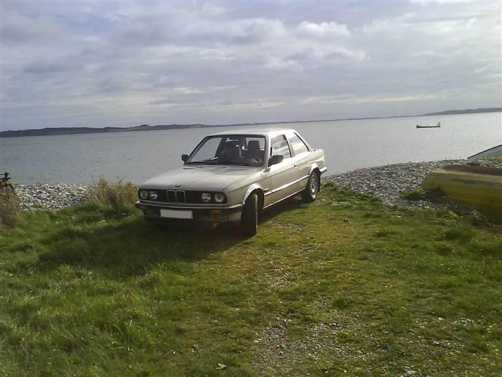 BMW 320i E30 billede 10