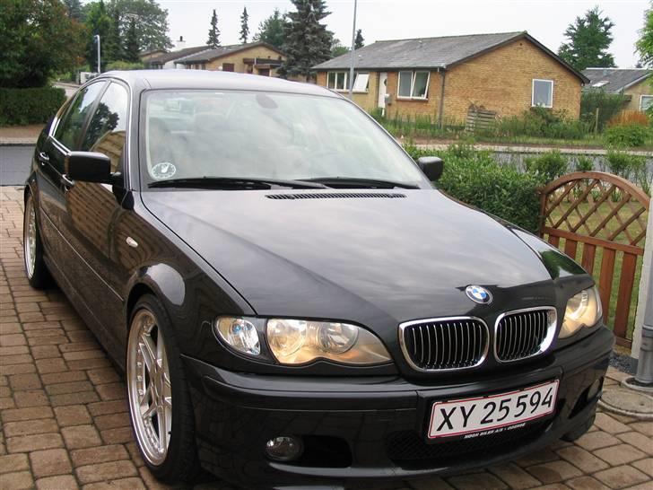 BMW E46 330i SOLGT billede 1