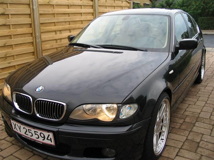 BMW E46 330i SOLGT billede 2