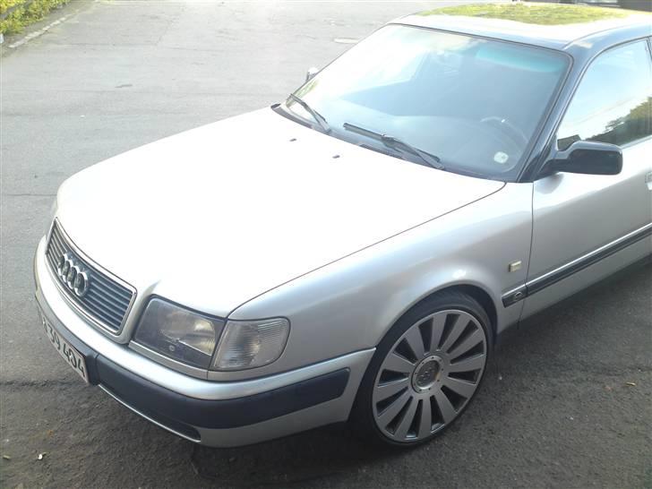 Audi 100 ... Solgt - magnus i sin nye jakke....de haved ikke en i audi....øvøv billede 12