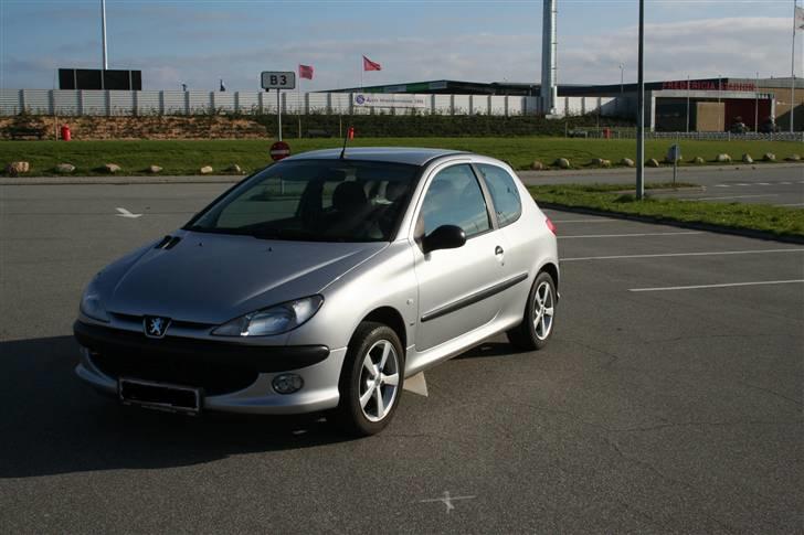 Peugeot 206 billede 1