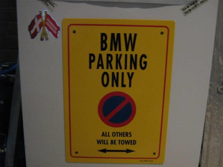 BMW E46 330i SOLGT - Lidt gejl fra garagen billede 3