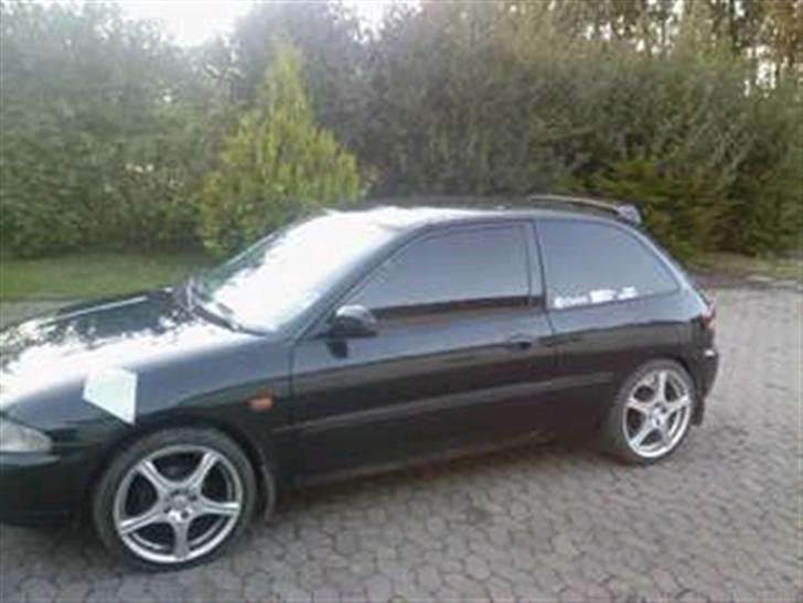 Mitsubishi colt SOLGT billede 2