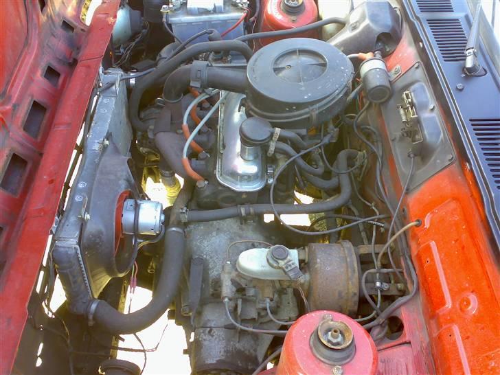 Ford Fiesta Mk.1 - mangler lige at male motorrummet, blir gjordt når der engang skal en anden kværn i. billede 13