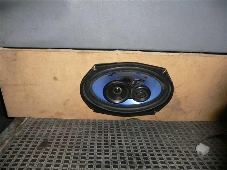 VW transporter solgt - mine højtaler under sæder billede 17