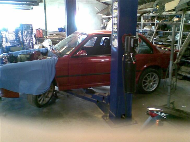 BMW 320i solgt billede 4