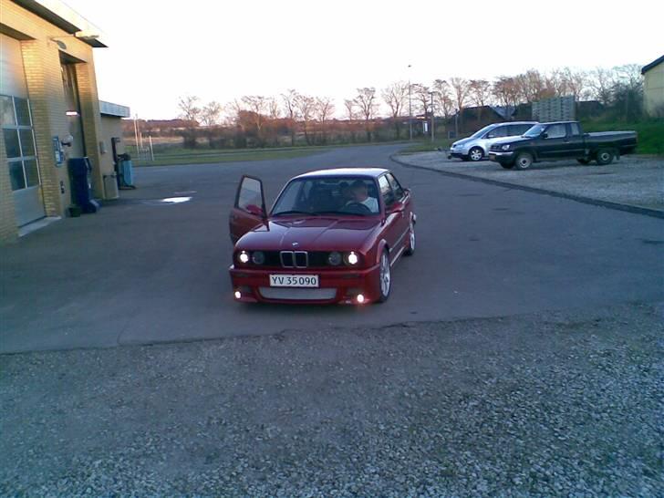 BMW 320i solgt billede 9